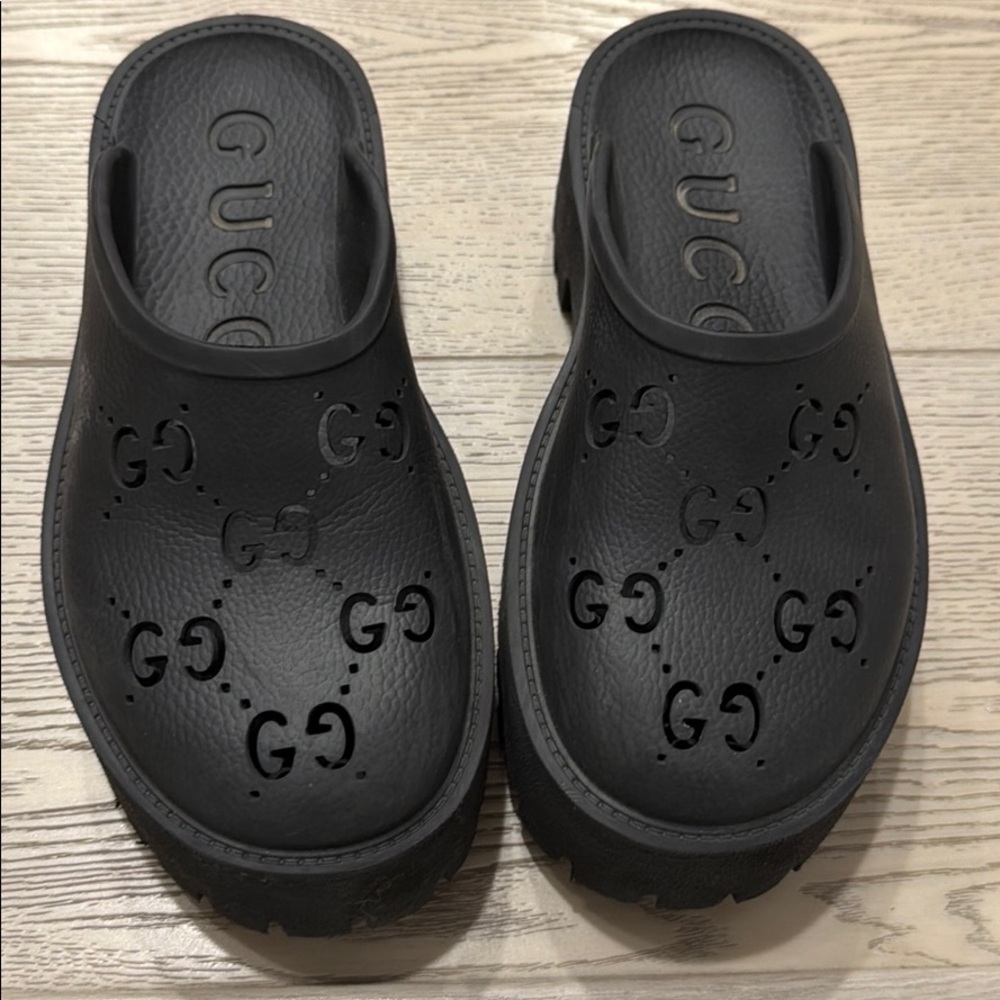 Gucci clogs